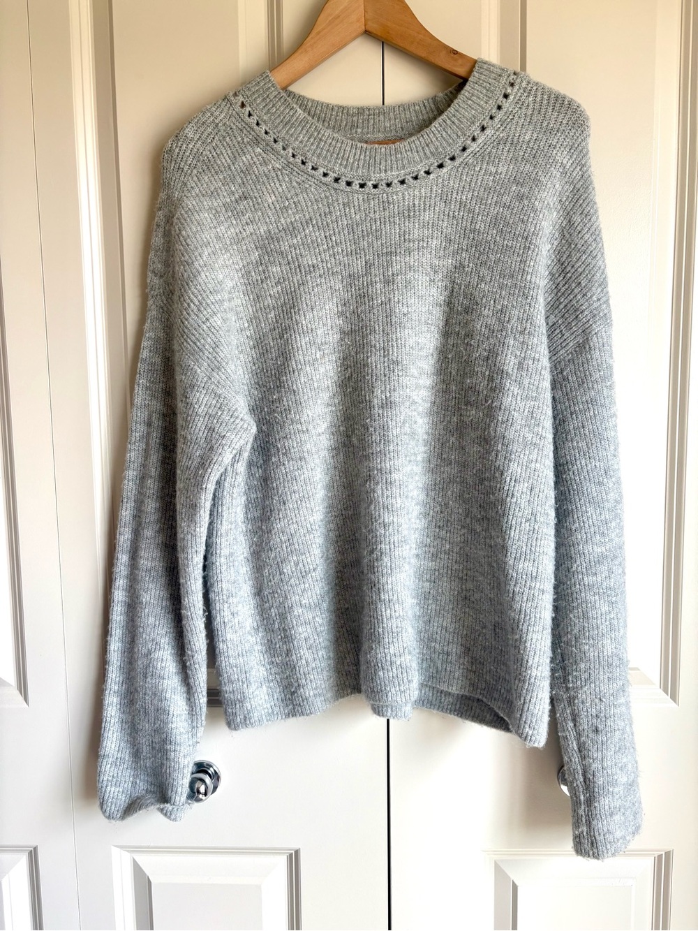 Gap Grey Sparkle Knit Sweater Crew Neck Soft Size medium